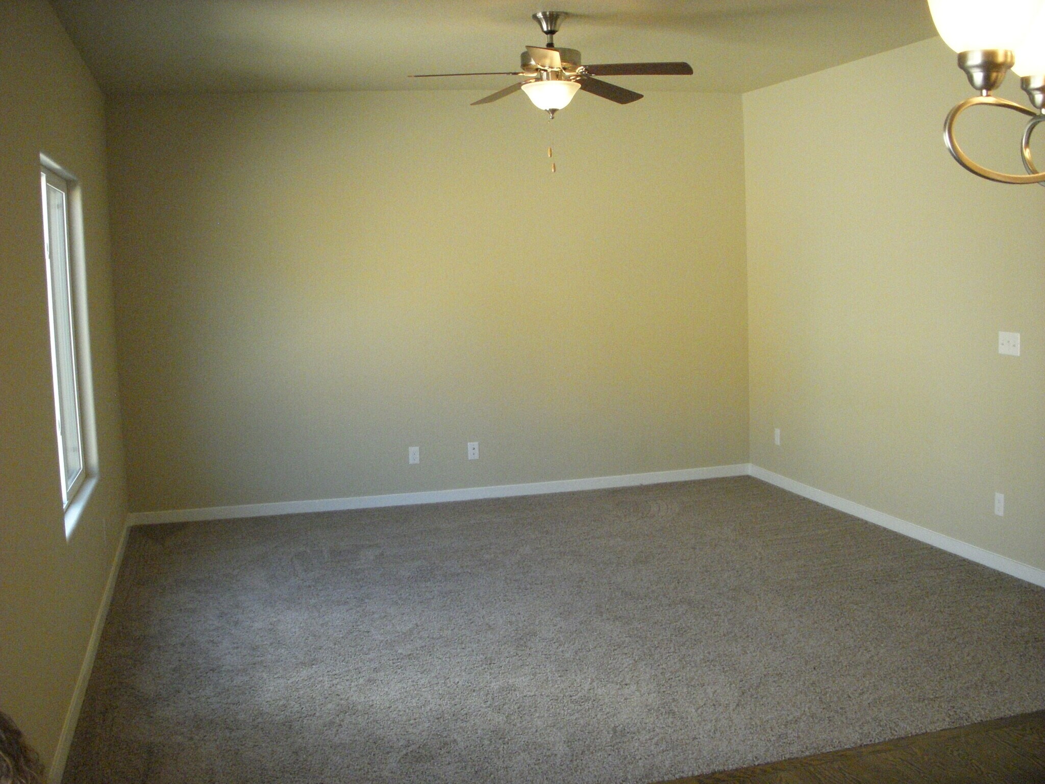 family room - 7766 Wagonwood Place