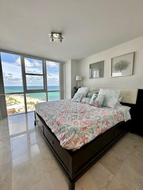 Building Photo - 18201 Collins Ave