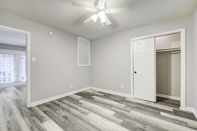 Building Photo - 2202 Park St