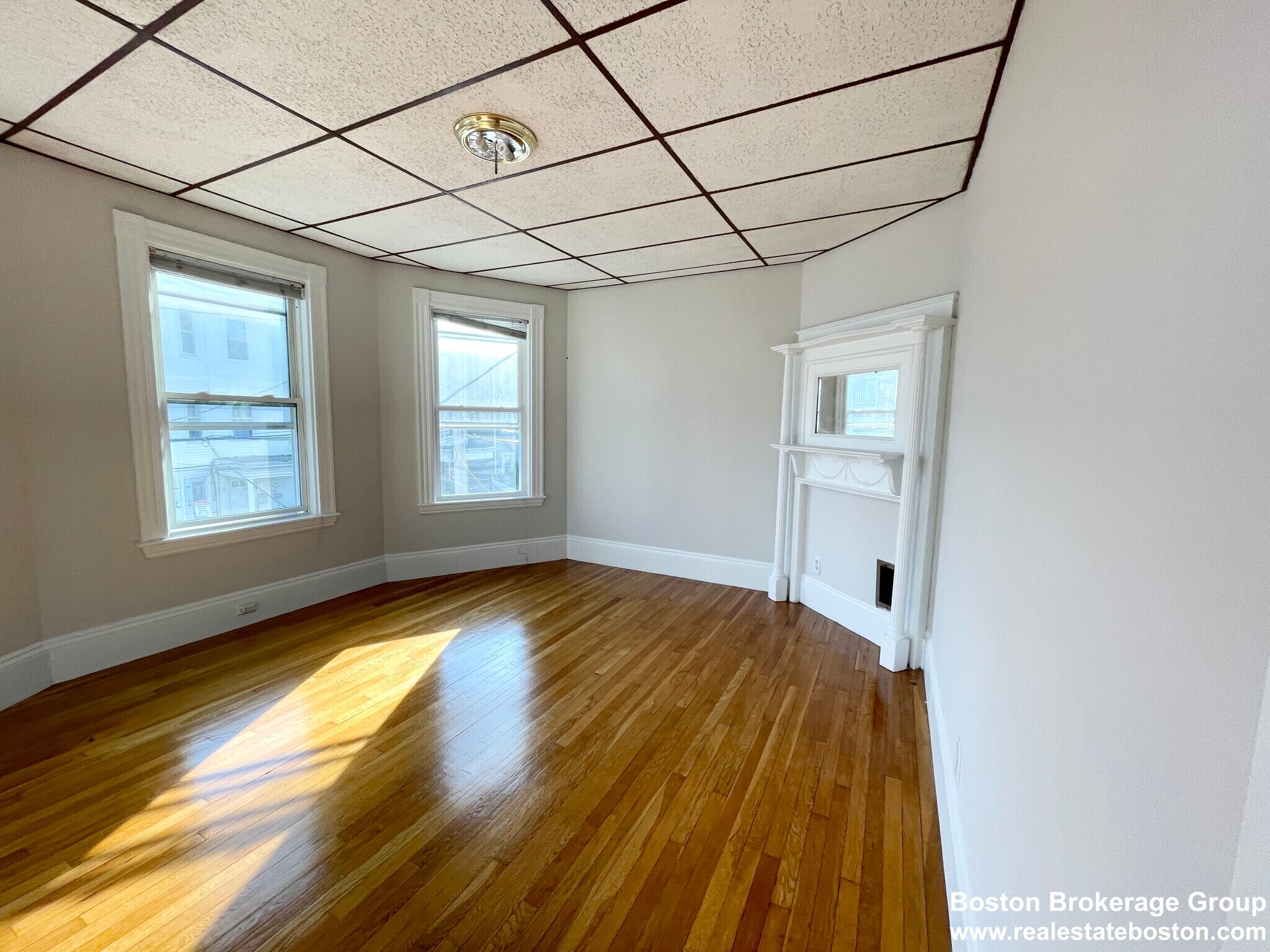 Building Photo - 26 Harbor View St