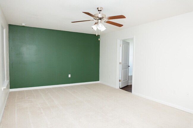 Building Photo - 4624 Plover Dr