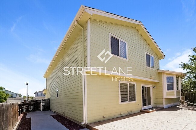 Building Photo - REDUCED!