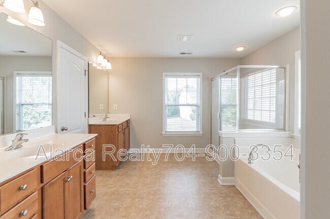 Building Photo - 13843 Porter Creek Rd