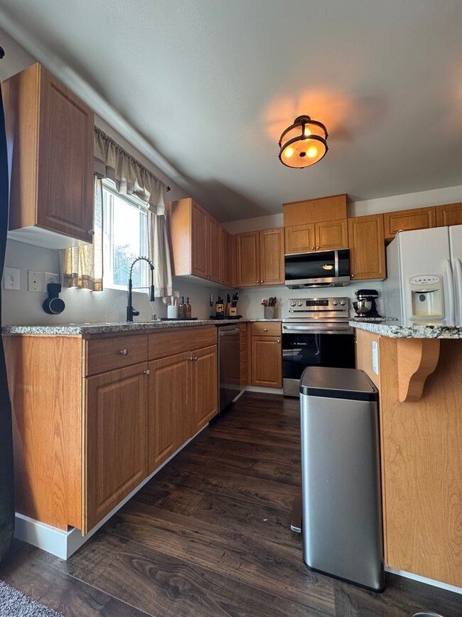 Building Photo - 2 bedroom Maple Valley Home