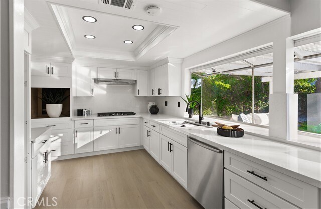 Building Photo - 9882 Kings Canyon Dr