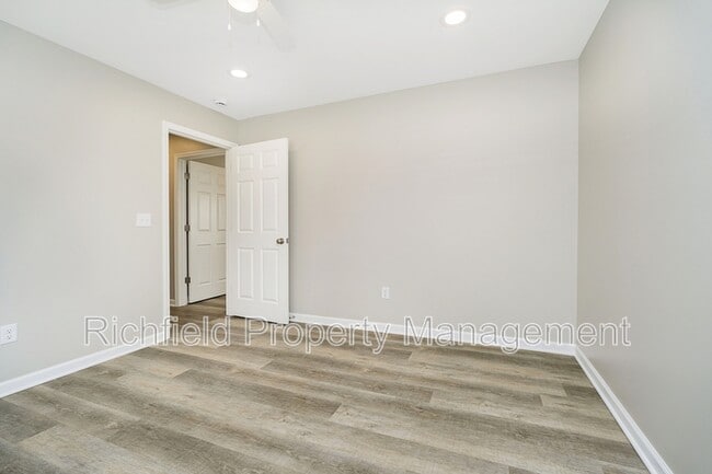 Building Photo - 420 Hamilton Ave