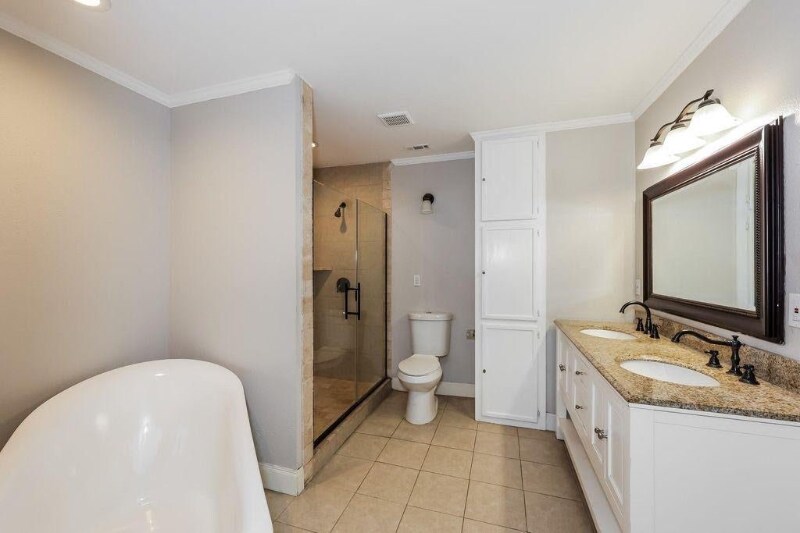 Building Photo - 453 Ripplewood Dr