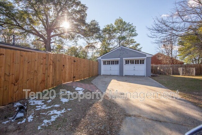 Building Photo - 3615 Phelts Dr