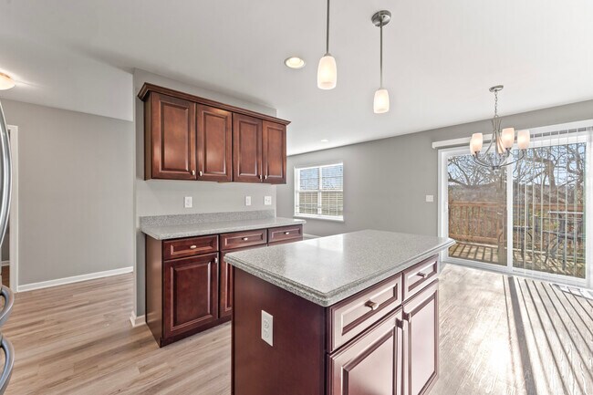 Building Photo - 7077 Hidden Green Cir