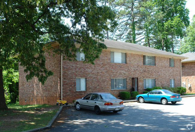 Primary Photo - Lee Mar Apartments