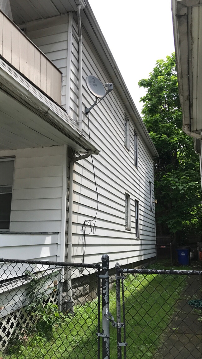 Building Photo - 2971 E 66th St