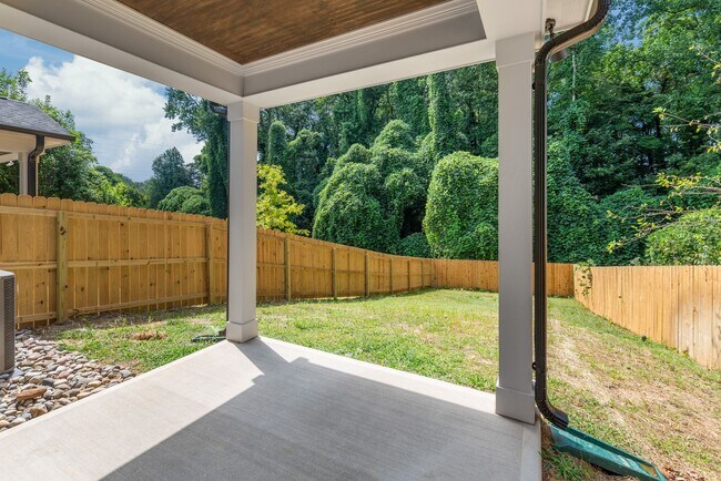 Building Photo - Bright & Modern New Construction Townhome