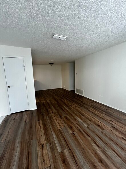 Living /Dining area - 2365 E Geddes Ave
