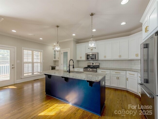 Building Photo - 1200 Mendenhall Ct