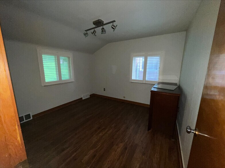 Building Photo - 426 Hochberg Rd