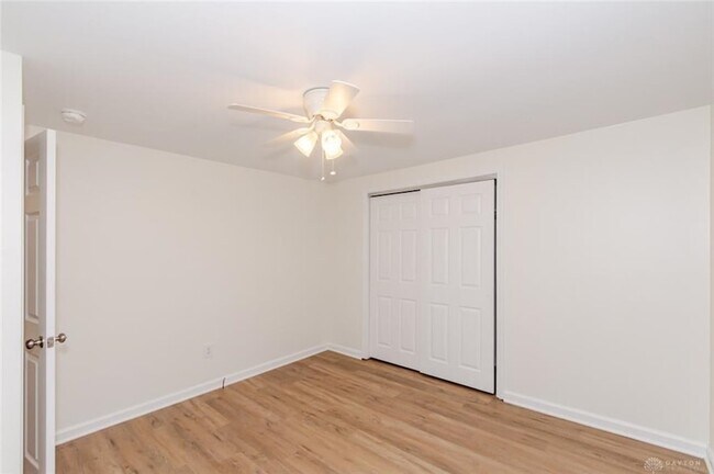 Building Photo - 679 Lakengren Dr