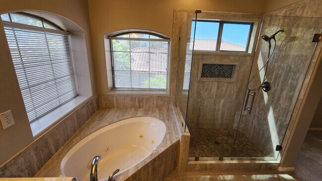 Building Photo - 4 Bedroom Home in the Kerby Estates Commun...