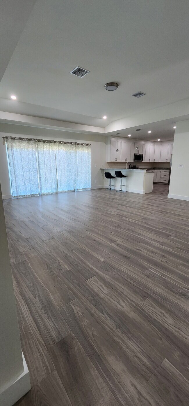 Building Photo - 10925 Red Dragon Ln