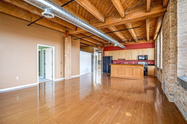 Building Photo - 234 E Reservoir Ave