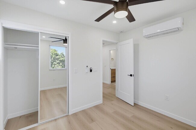 Building Photo - Breathtaking Bay Views & Large Private Deck - Walking Distance To Mission Bay