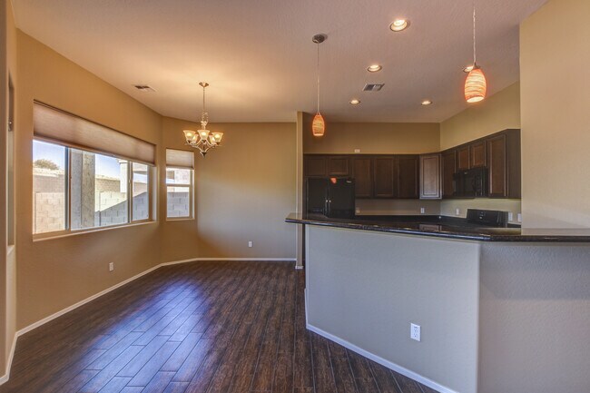 Building Photo - 4844 Salem Pl