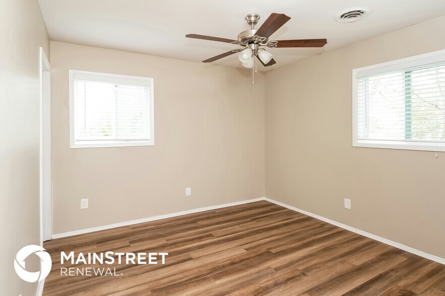 Building Photo - 5922 Heatherwood Ln