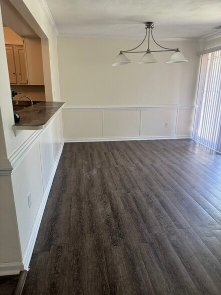 Building Photo - 728 Kennesaw Ct