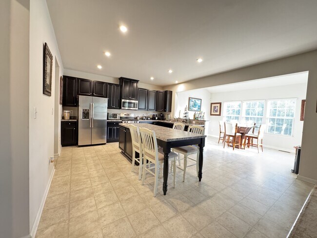 Building Photo - 14217 Belle Ave