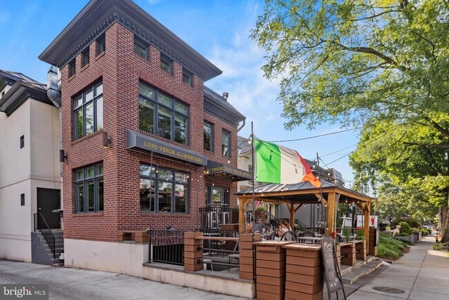 Building Photo - 5213 Cathedral Ave NW