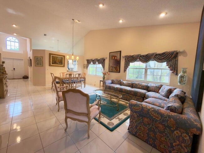 Building Photo - 7922 Sandy Pointe Dr