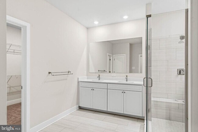 Building Photo - 32066 White Tail Dr