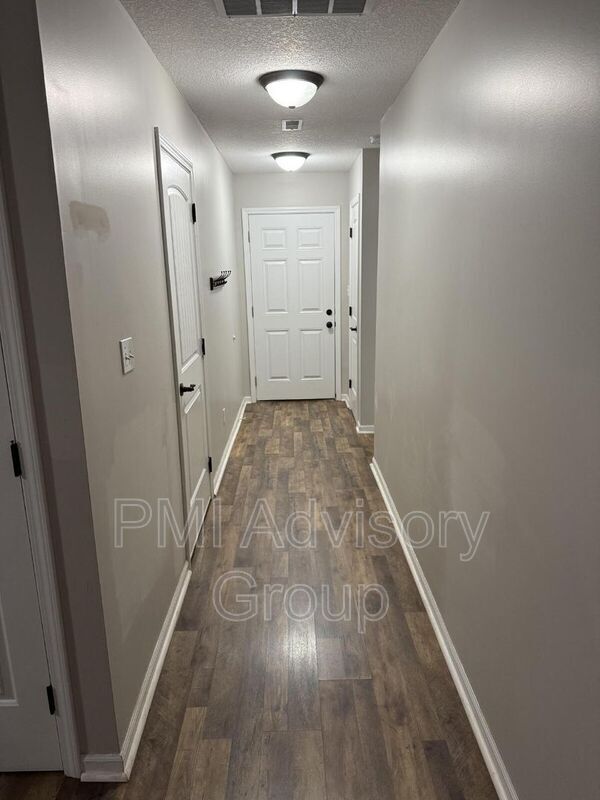 Building Photo - 3328 SE Taurus Ave