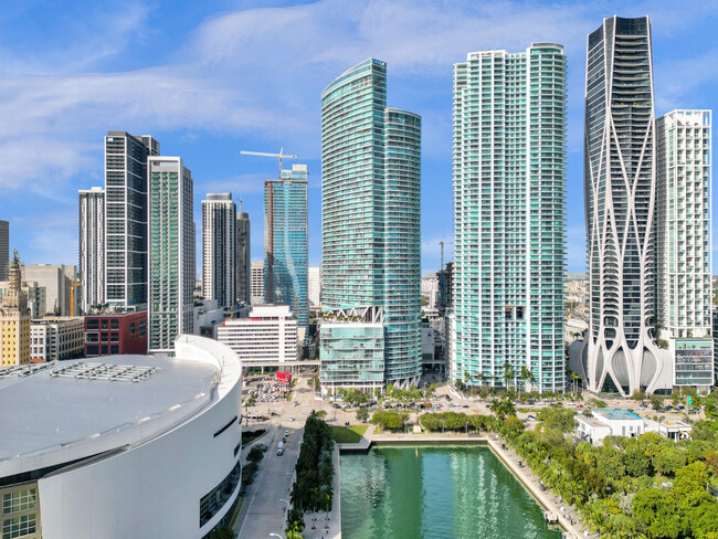 Building Photo - 888 Biscayne Blvd