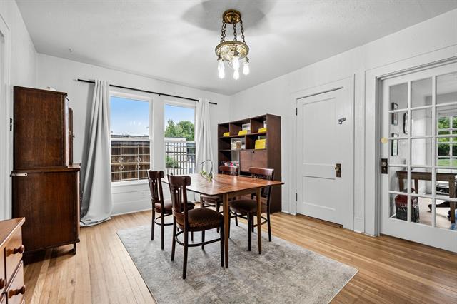 Building Photo - 5322 Junius St