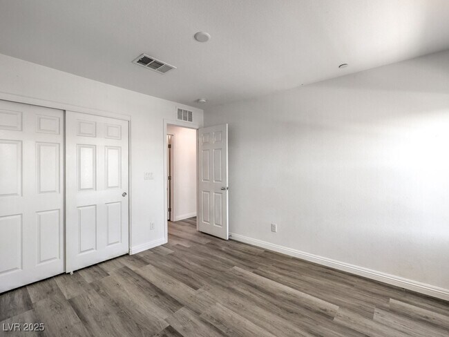 Building Photo - 6077 Castle Gardens Ave
