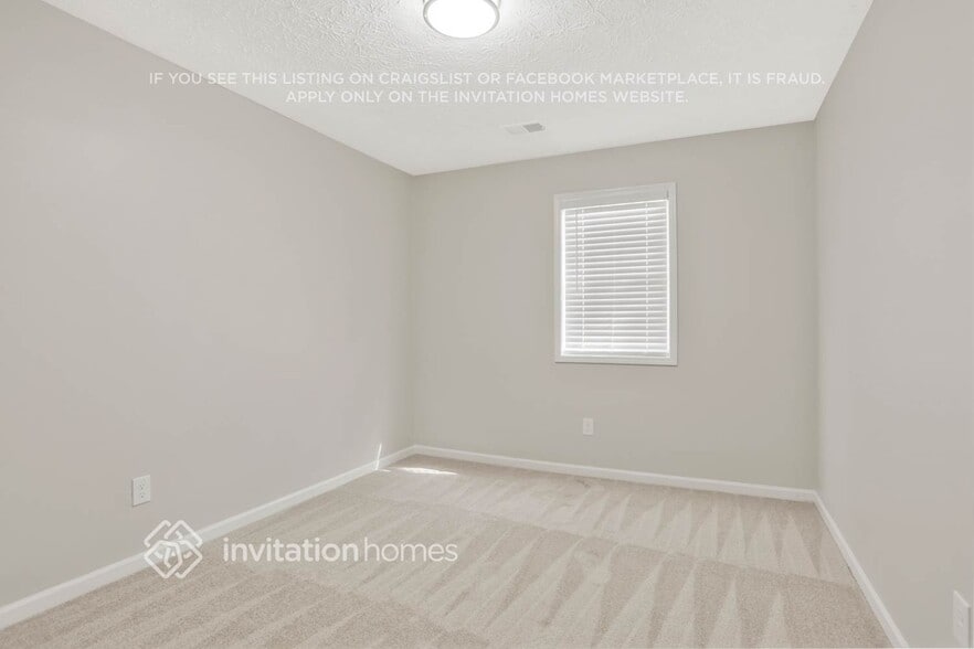 Building Photo - 1052 Autumn Crest Dr