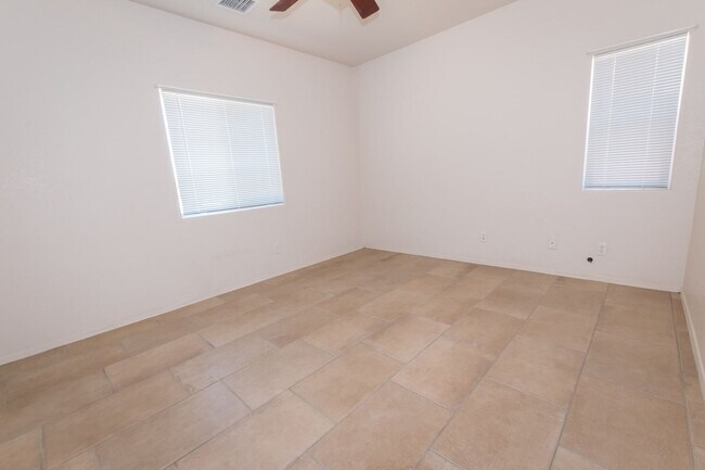 Building Photo - Large Corner Lot Home with 3 Bedrooms, 2 Baths, Central A/C, Washer & Dryer included!