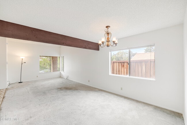 Building Photo - 3050 Wildwood Ave