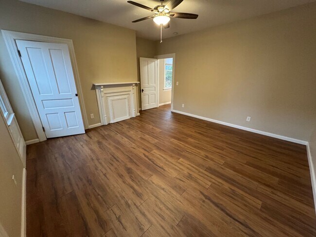 Building Photo - Beautifully Renovated 3BR Row Home in Deutschtown – Spacious, Modern & Incredible Location