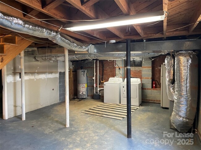 Building Photo - 424 E Walnut Ave