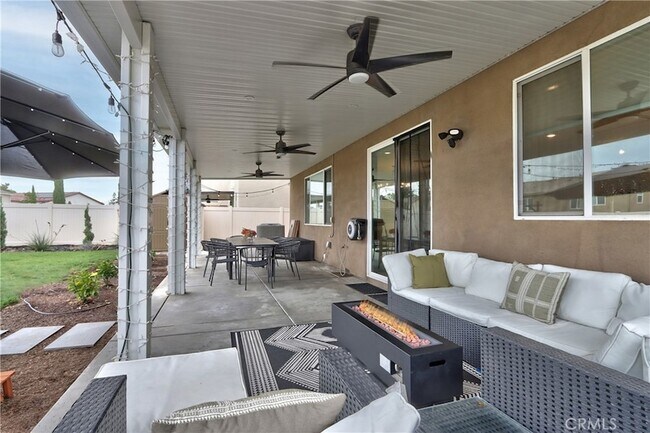 Building Photo - 33063 Table Rock Dr