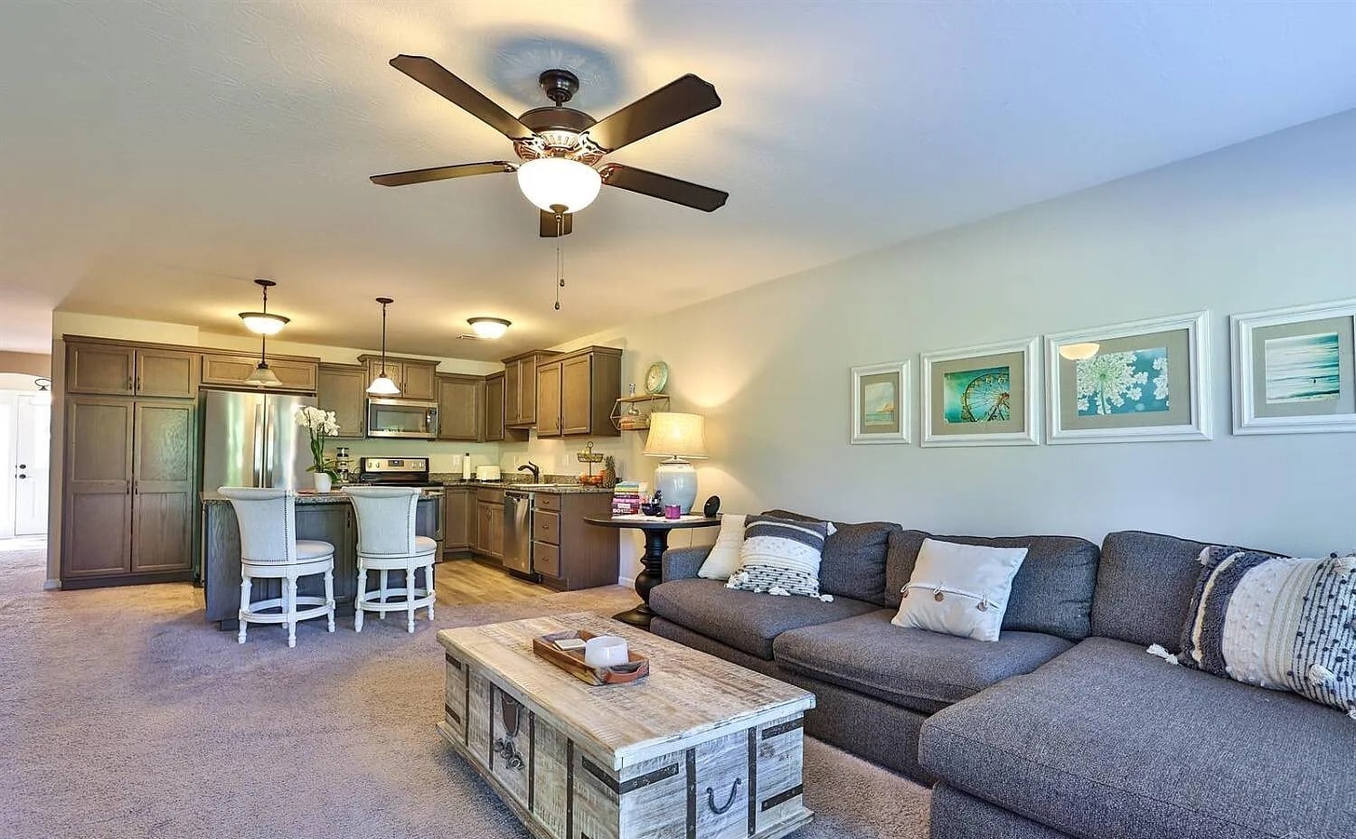 Building Photo - 7947 Oakbridge Way