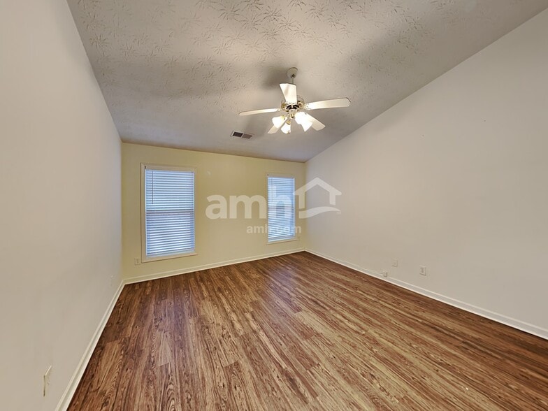 Building Photo - 3327 Freedom Lndg NW