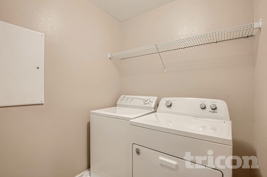 Building Photo - 2172 Willow Ct