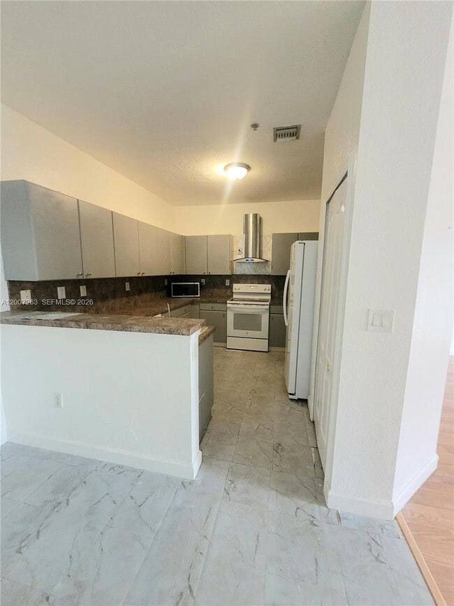 Building Photo - 4331 SW 160th Ave