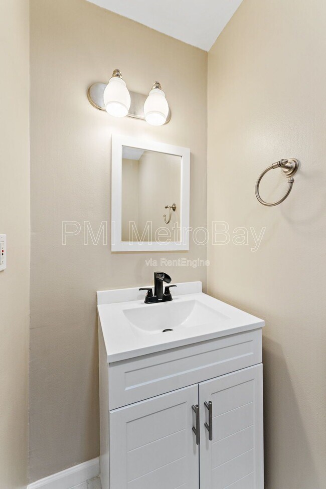 Building Photo - 7616 La Mesita Ct