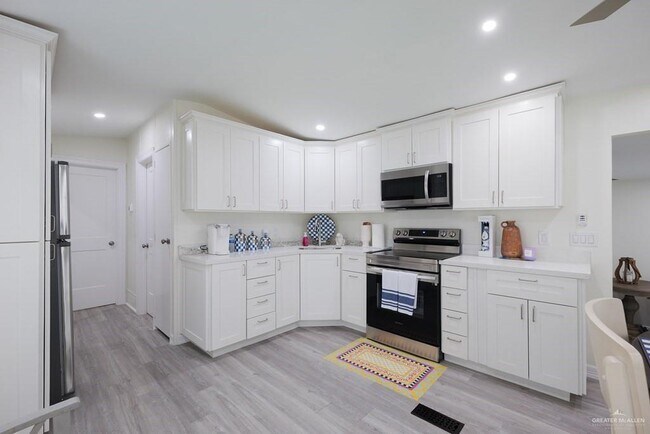 Building Photo - 87 Abalone Cir