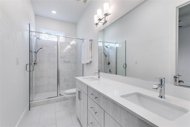 Building Photo - 4205 Roseland Ave