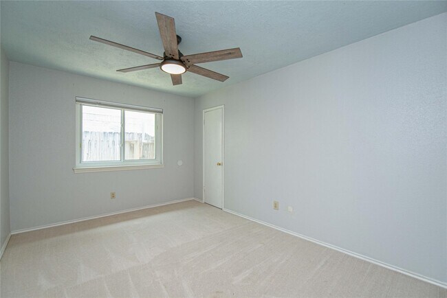 Building Photo - 25418 Sugar Valley Ln