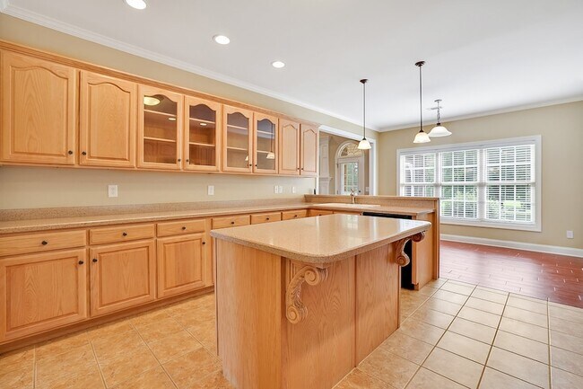 Building Photo - 614 Greene Dr